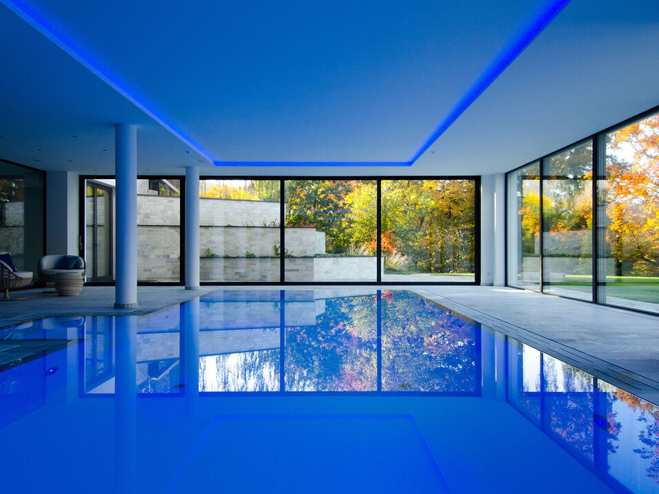 Schiebetür und feste Verglasungen