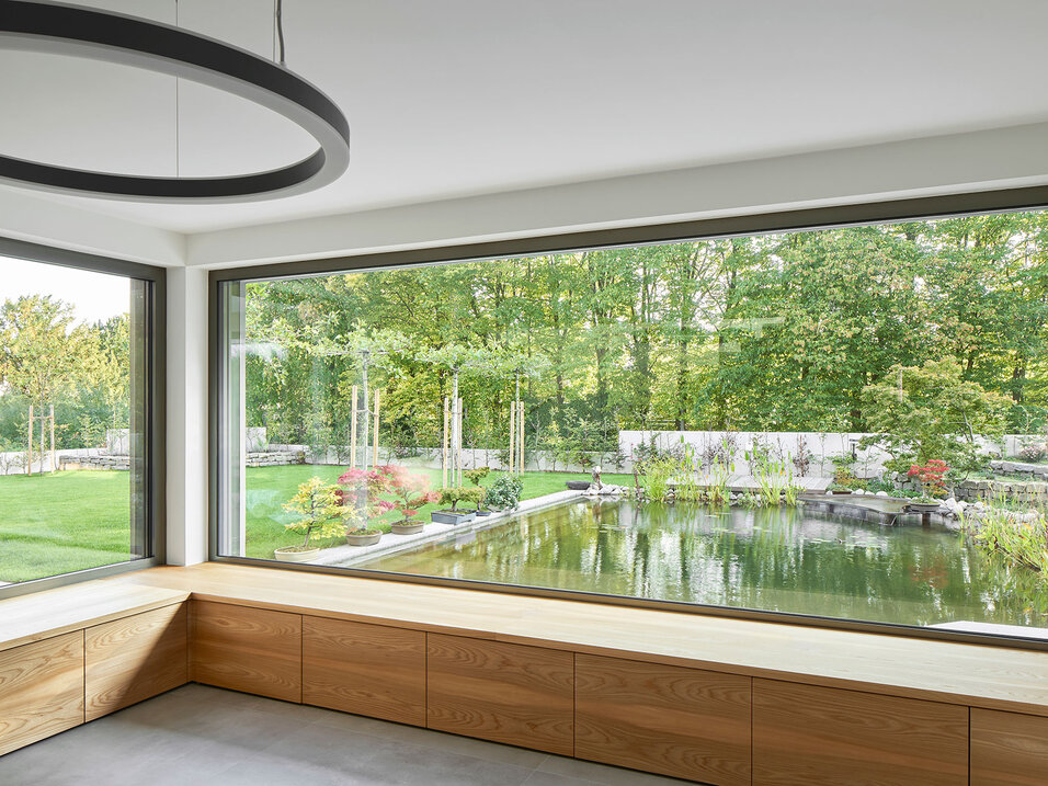 großflächiges Panoramafenster